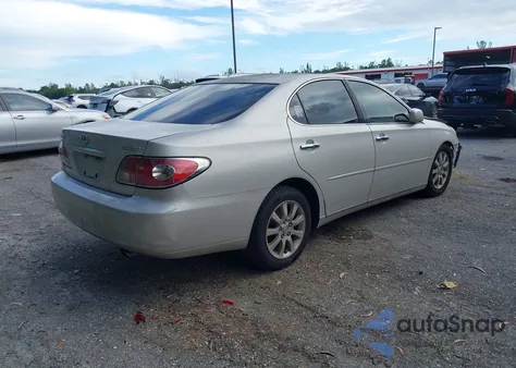 2002 Lexus Es 300 z USA, uszkodzony, nr VIN JTHBF30GX20016732
